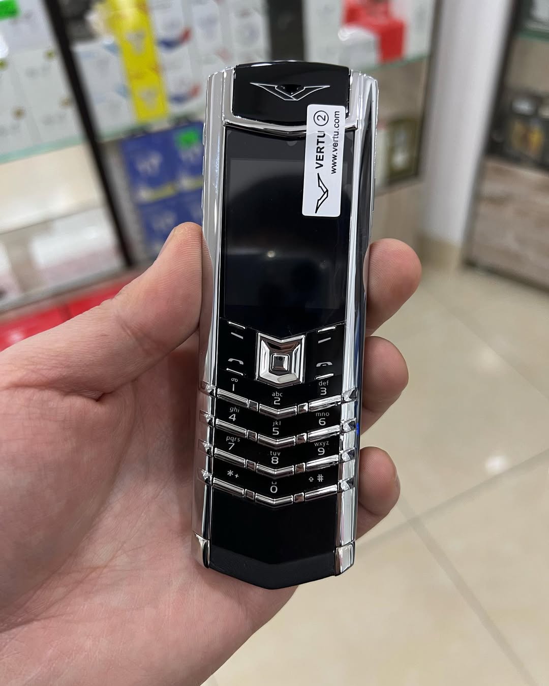 Vertu هاتف الاصلي بتصميم فاخر - 1SATOR.SHOP